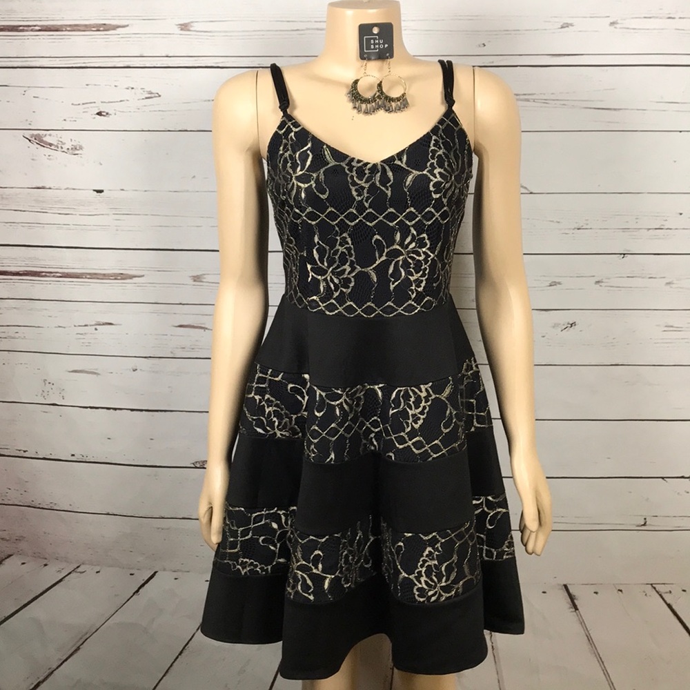 Francesca’s black cocktail dress black gold lace S